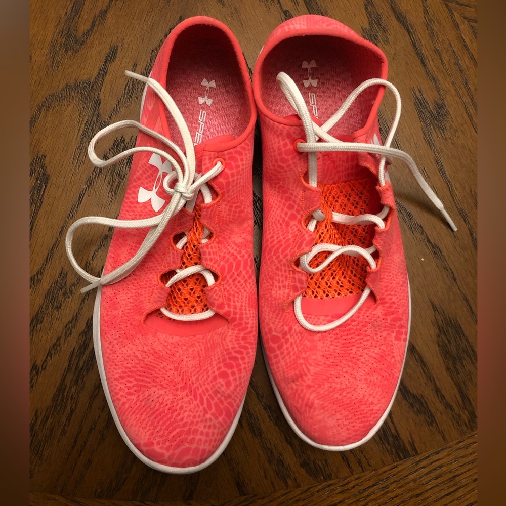 ✂️EUC Womens Sneaks